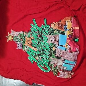 Christmas/cats-themed tshirt